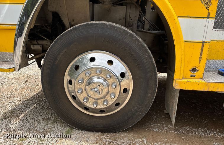 image for item DU1277 1979 International CO1950B pumper fire truck