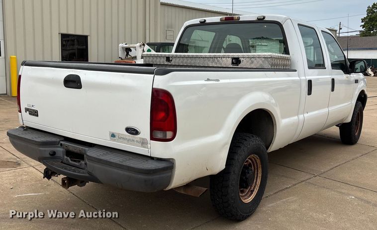 image for item DU1299 2003 Ford F250 Super Duty Crew Cab pickup truck