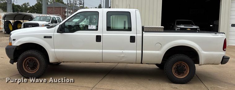 image for item DU1299 2003 Ford F250 Super Duty Crew Cab pickup truck