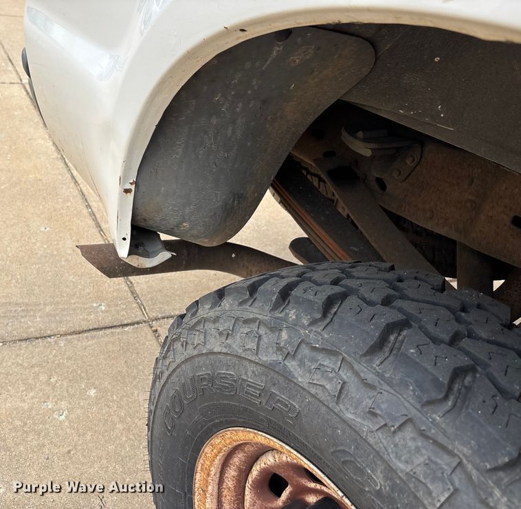 image for item DU1299 2003 Ford F250 Super Duty Crew Cab pickup truck