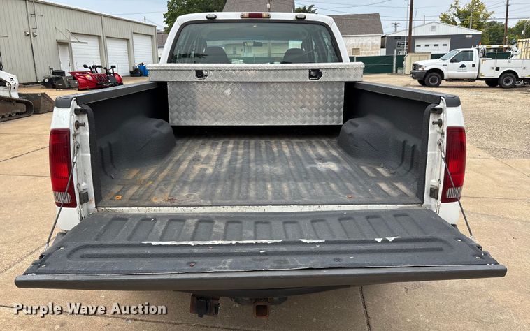 image for item DU1299 2003 Ford F250 Super Duty Crew Cab pickup truck