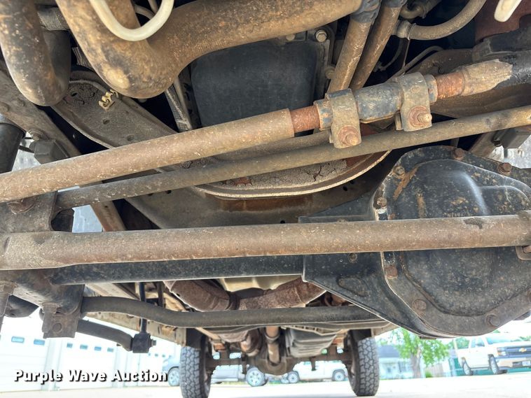 image for item DU1299 2003 Ford F250 Super Duty Crew Cab pickup truck