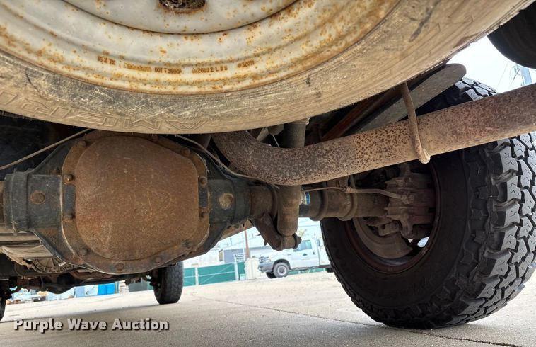 image for item DU1299 2003 Ford F250 Super Duty Crew Cab pickup truck