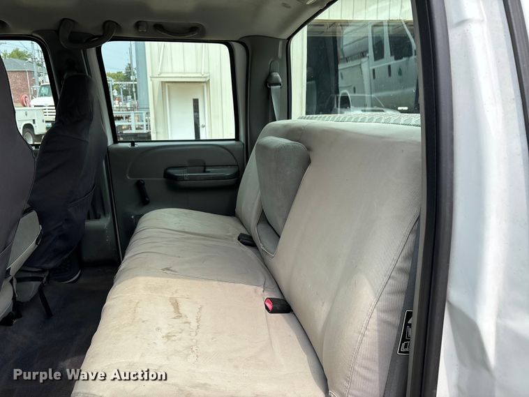 image for item DU1299 2003 Ford F250 Super Duty Crew Cab pickup truck