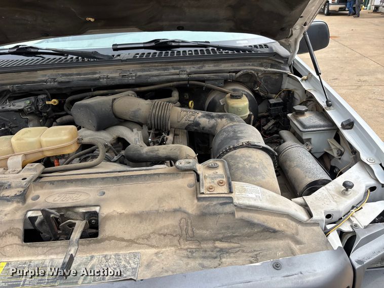 image for item DU1299 2003 Ford F250 Super Duty Crew Cab pickup truck