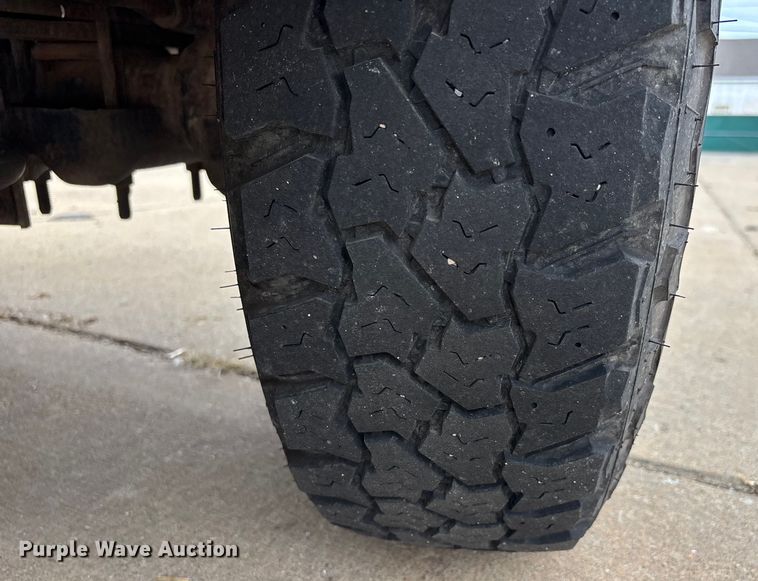 image for item DU1299 2003 Ford F250 Super Duty Crew Cab pickup truck