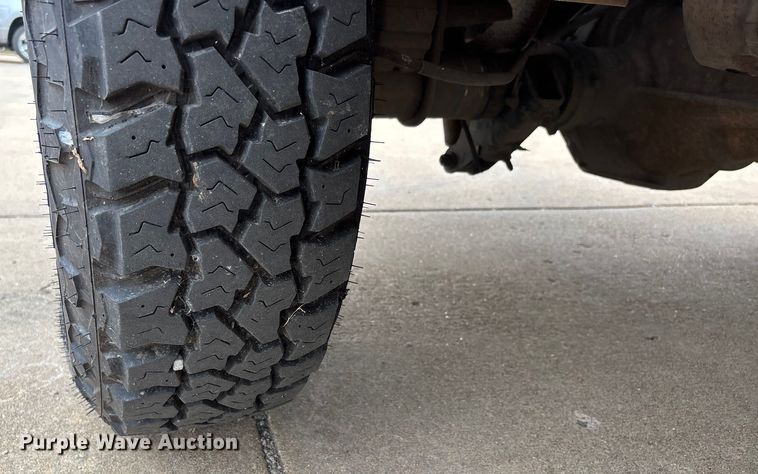 image for item DU1299 2003 Ford F250 Super Duty Crew Cab pickup truck