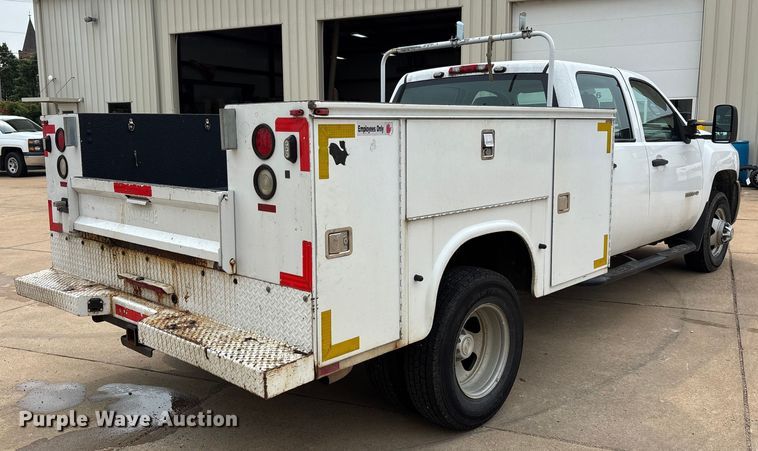 image for item DU1302 2010 Chevrolet Silverado 3500HD Crew Cab utility bed pickup truck