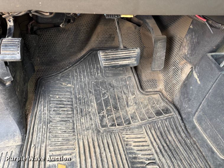 image for item DU1302 2010 Chevrolet Silverado 3500HD Crew Cab utility bed pickup truck