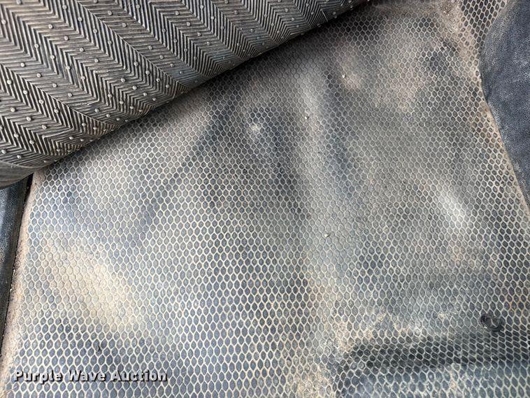 image for item DU1302 2010 Chevrolet Silverado 3500HD Crew Cab utility bed pickup truck