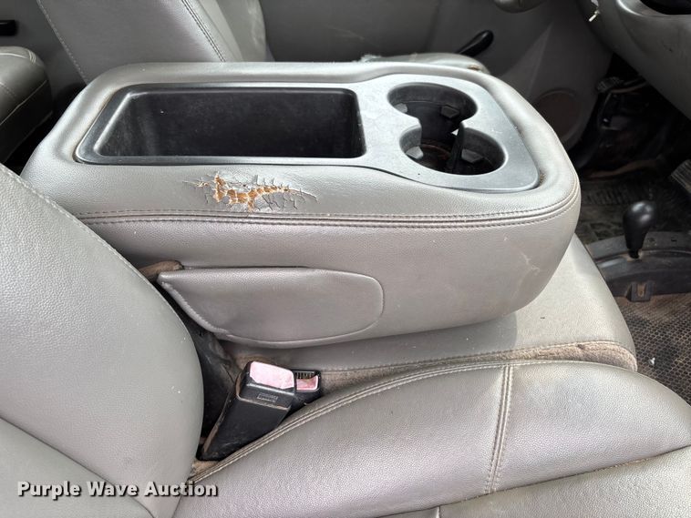 image for item DU1302 2010 Chevrolet Silverado 3500HD Crew Cab utility bed pickup truck