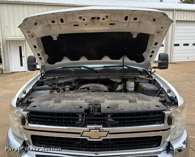 image for item DU1302 2010 Chevrolet Silverado 3500HD Crew Cab utility bed pickup truck