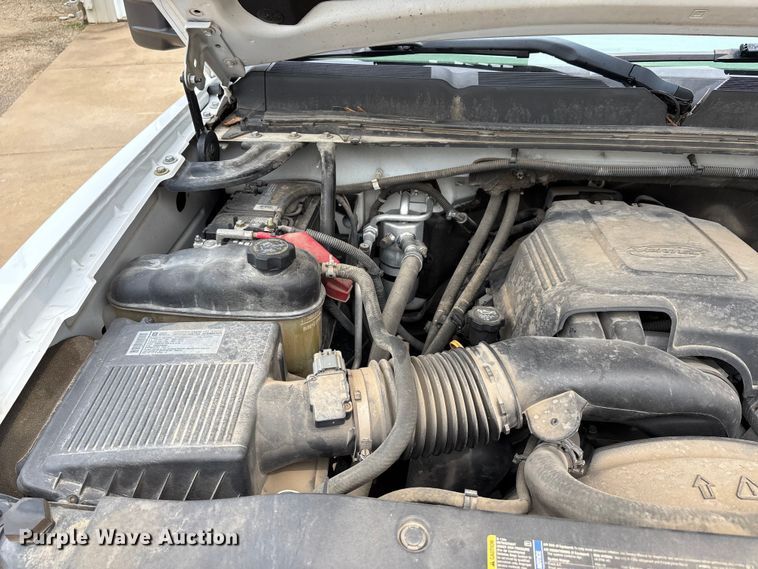 image for item DU1302 2010 Chevrolet Silverado 3500HD Crew Cab utility bed pickup truck