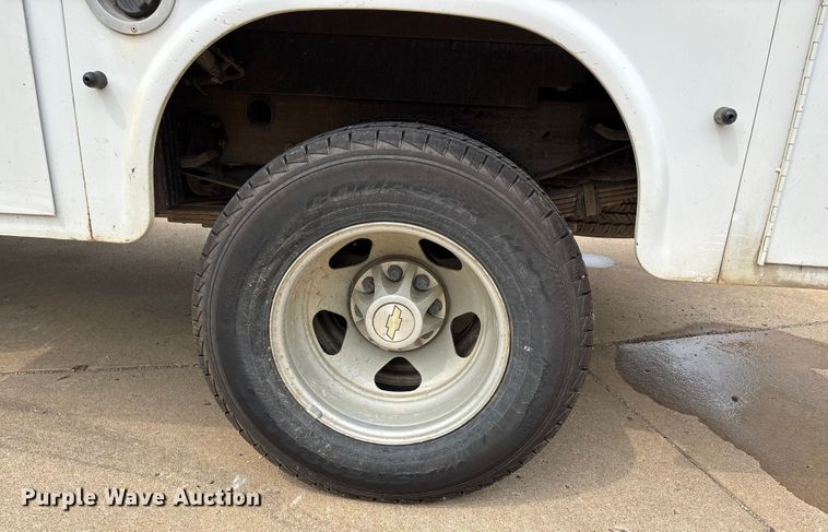 image for item DU1302 2010 Chevrolet Silverado 3500HD Crew Cab utility bed pickup truck