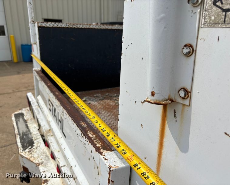 image for item DU1303 2005 Ford F350 Super Duty utility bed pickup truck