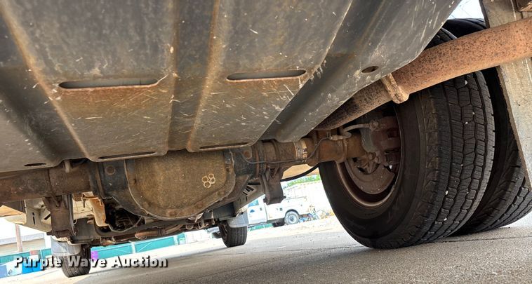 image for item DU1303 2005 Ford F350 Super Duty utility bed pickup truck