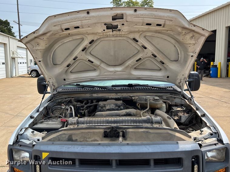 image for item DU1303 2005 Ford F350 Super Duty utility bed pickup truck