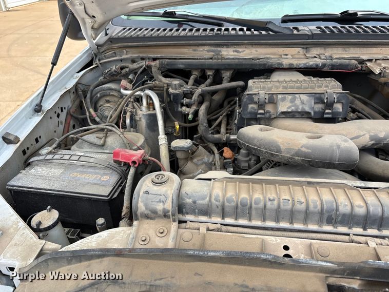 image for item DU1303 2005 Ford F350 Super Duty utility bed pickup truck