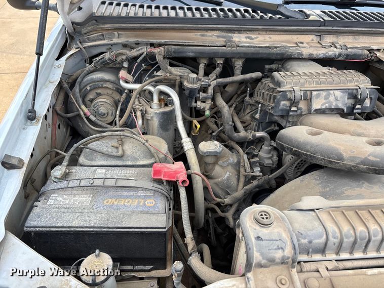 image for item DU1303 2005 Ford F350 Super Duty utility bed pickup truck