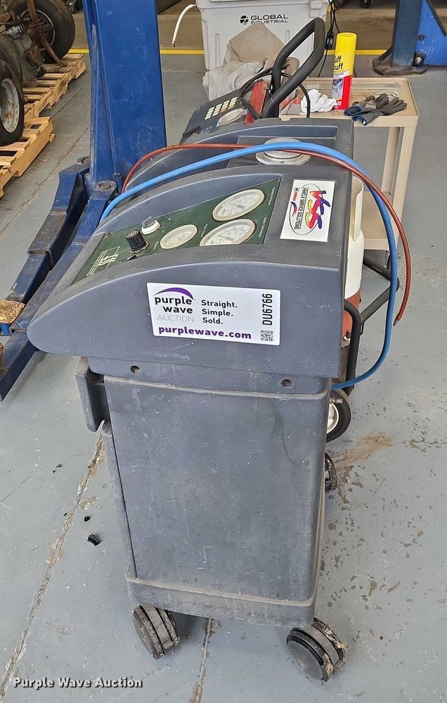 image for item DU6766 Automotive service equipment