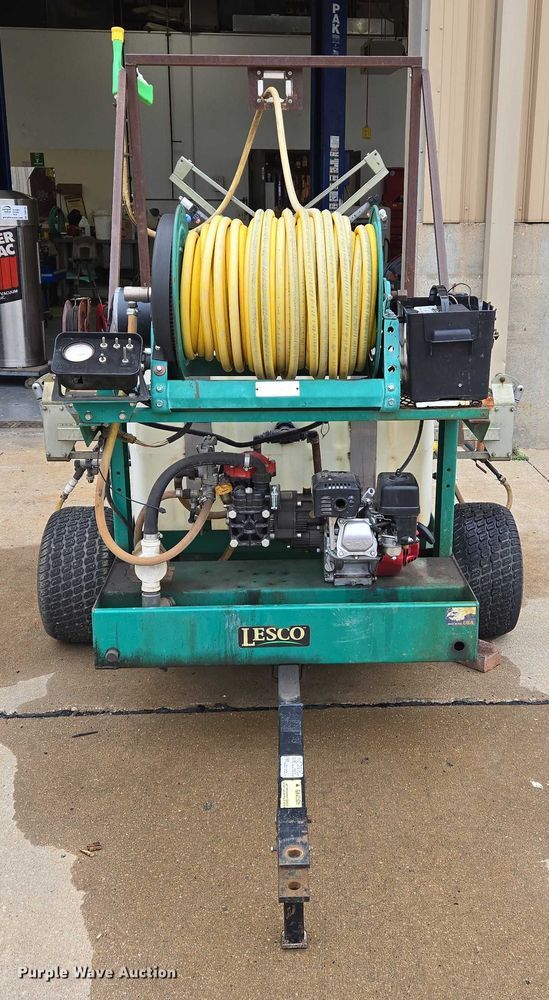 image for item DU6767 Lesco sprayer trailer