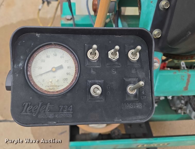 image for item DU6767 Lesco sprayer trailer