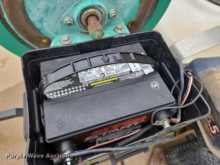 image for item DU6767 Lesco sprayer trailer