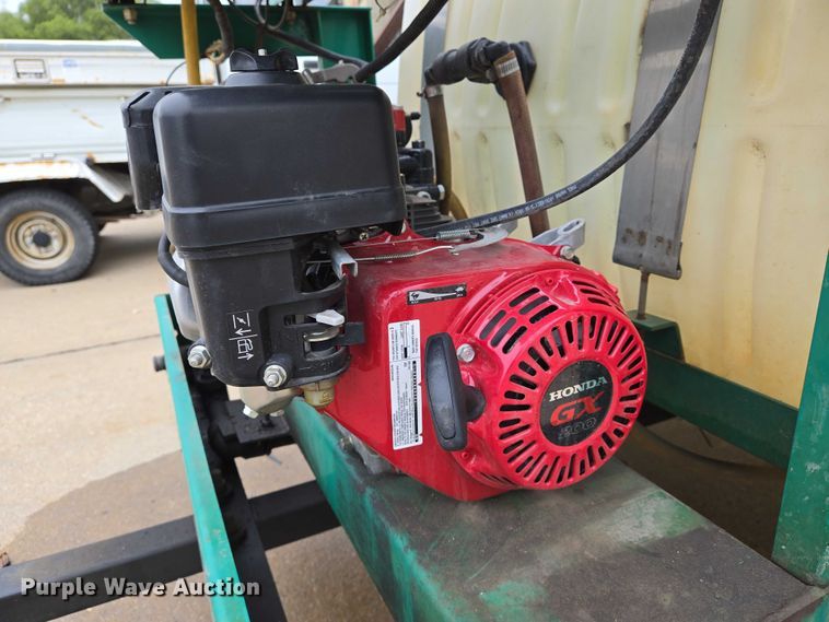 image for item DU6767 Lesco sprayer trailer