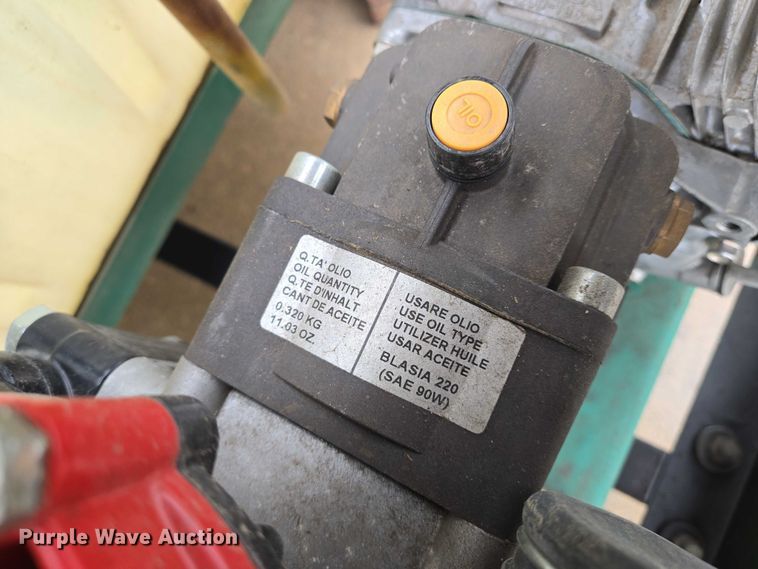 image for item DU6767 Lesco sprayer trailer