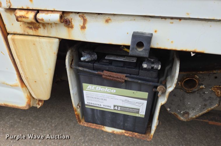 image for item DU6768 1992 Daihatsu S80LP-JTRK mini truck