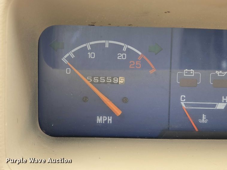 image for item DU6768 1992 Daihatsu S80LP-JTRK mini truck