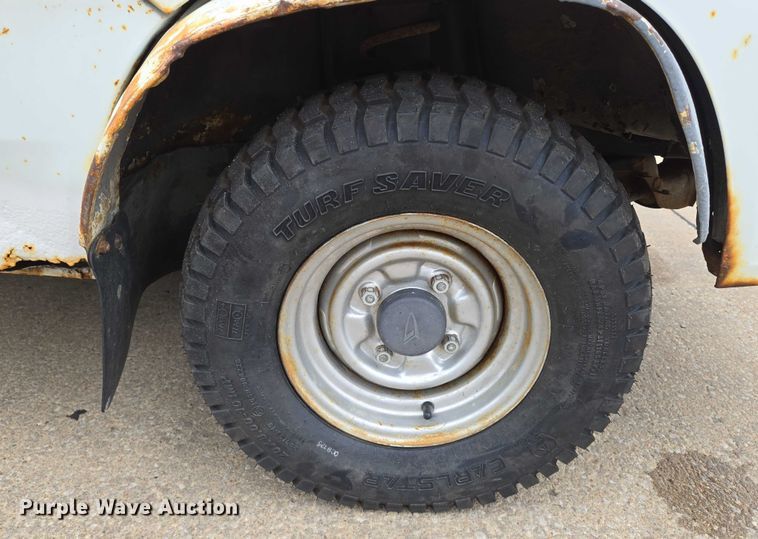 image for item DU6768 1992 Daihatsu S80LP-JTRK mini truck