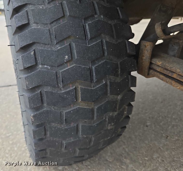 image for item DU6768 1992 Daihatsu S80LP-JTRK mini truck