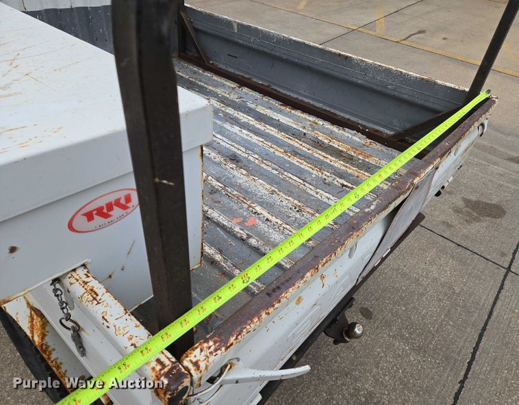 image for item DU6771 1996 Daihatsu S80LP-JTRK mini truck