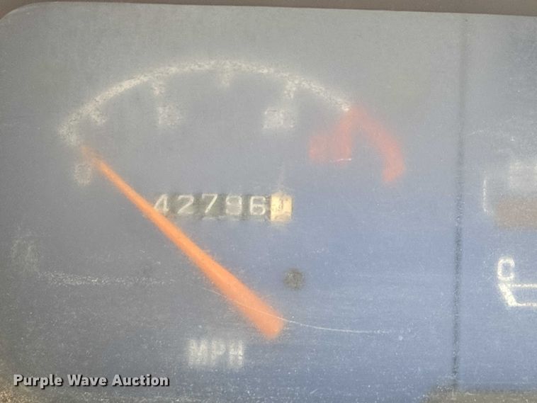 image for item DU6771 1996 Daihatsu S80LP-JTRK mini truck