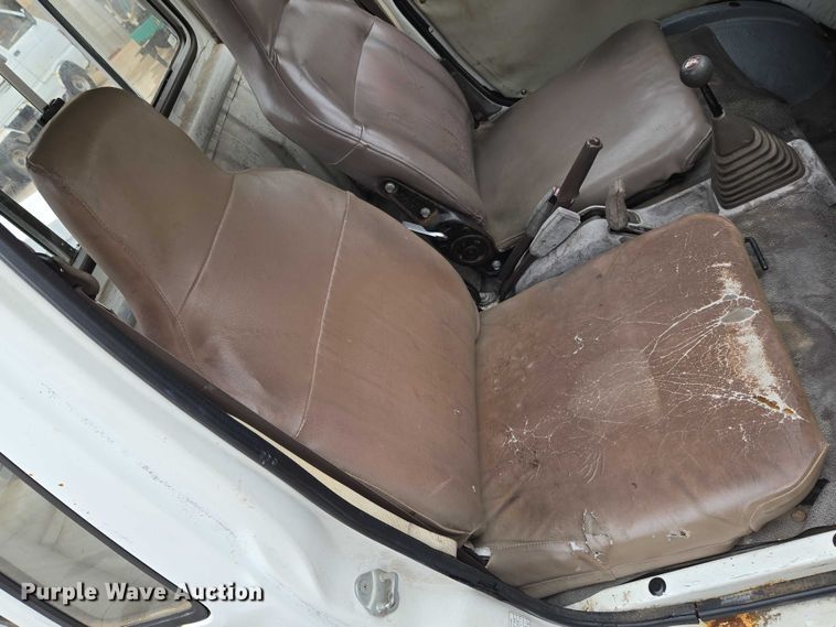 image for item DU6771 1996 Daihatsu S80LP-JTRK mini truck