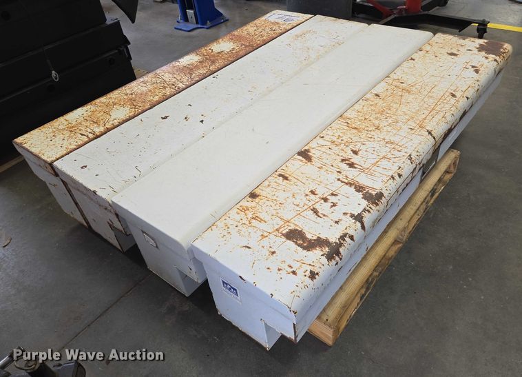 image for item DU6775 (4) toolboxes