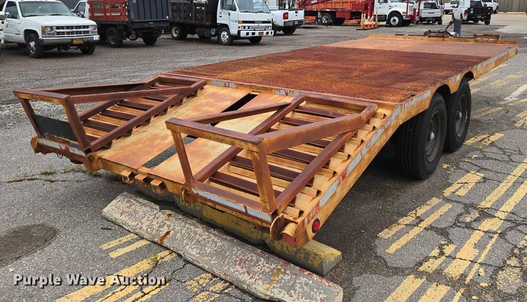 image for item DU6776 1979 JFW equipment trailer