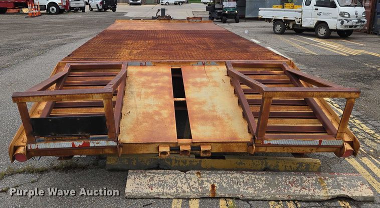 image for item DU6776 1979 JFW equipment trailer