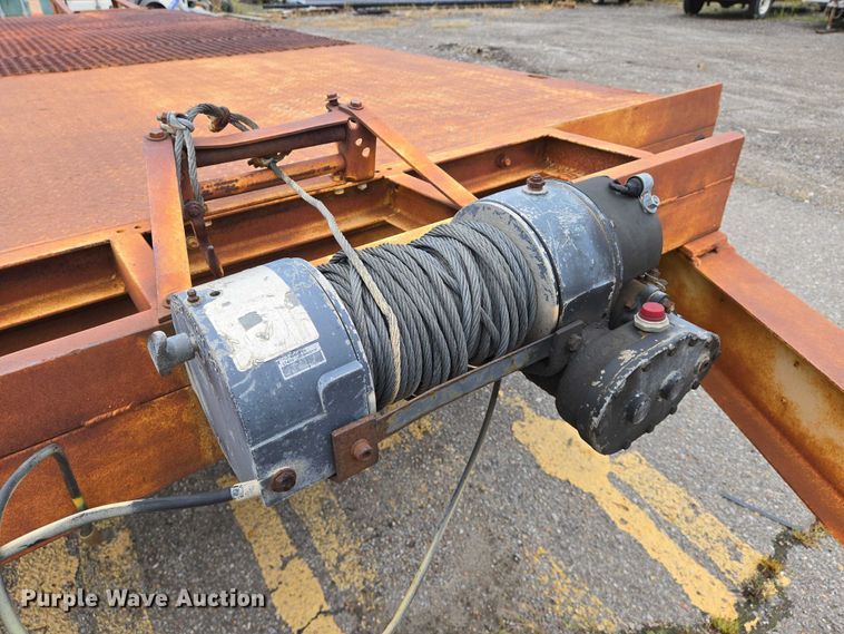 image for item DU6776 1979 JFW equipment trailer