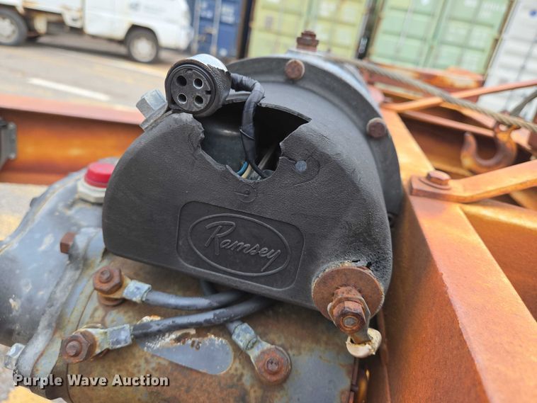 image for item DU6776 1979 JFW equipment trailer