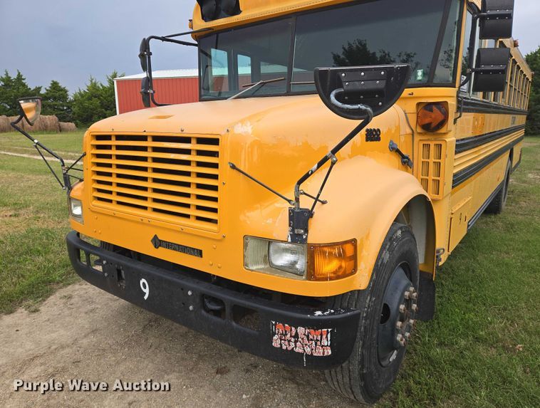 image for item DU6878 1996 International 3800 school bus