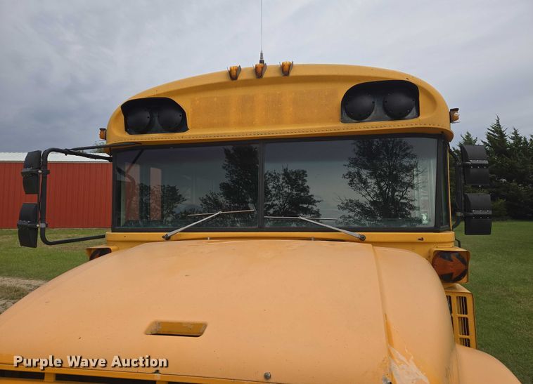 image for item DU6878 1996 International 3800 school bus