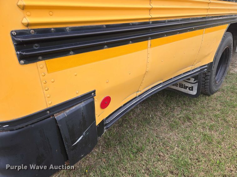 image for item DU6878 1996 International 3800 school bus
