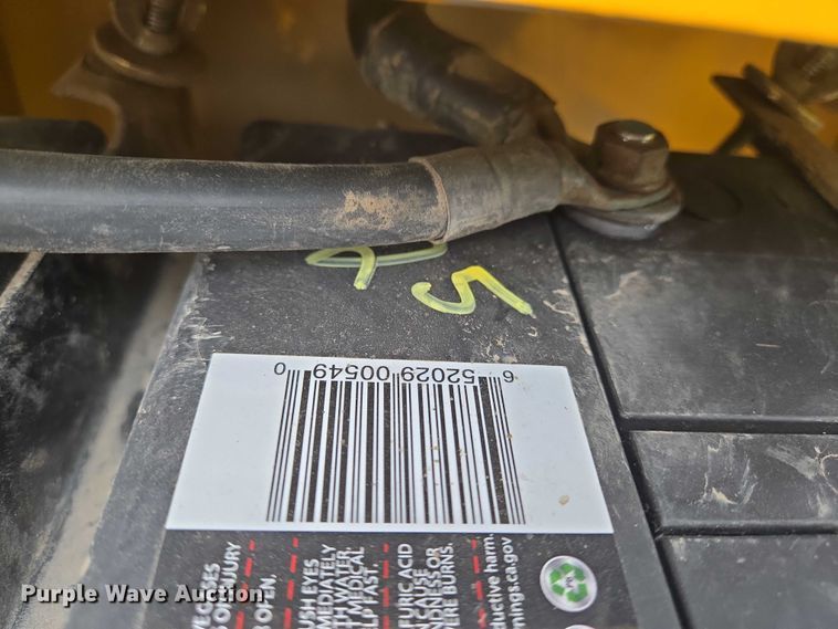 image for item DU6878 1996 International 3800 school bus