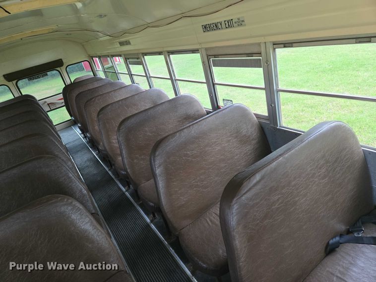 image for item DU6878 1996 International 3800 school bus