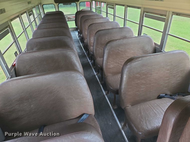 image for item DU6878 1996 International 3800 school bus