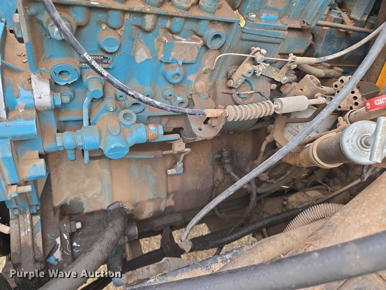 image for item DU6878 1996 International 3800 school bus