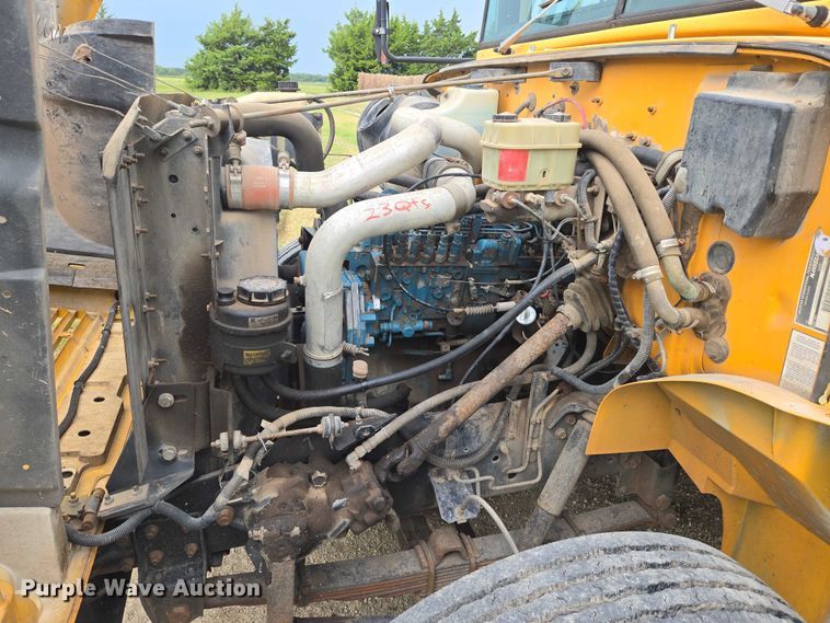 image for item DU6878 1996 International 3800 school bus