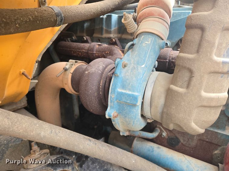 image for item DU6878 1996 International 3800 school bus